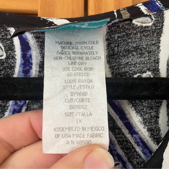 Vintage Geometric Floral Patterned Romper Plus Size Jumpsuit - Picture 4 of 12